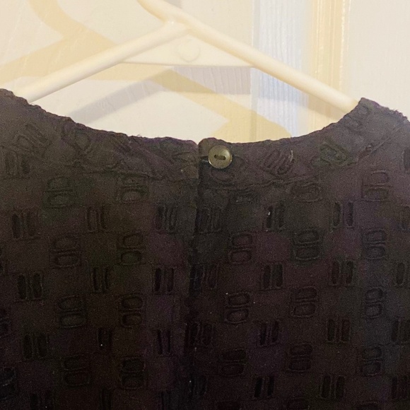 Elizabeth & James eyelet top, Size: Small, Black - Picture 7 of 7